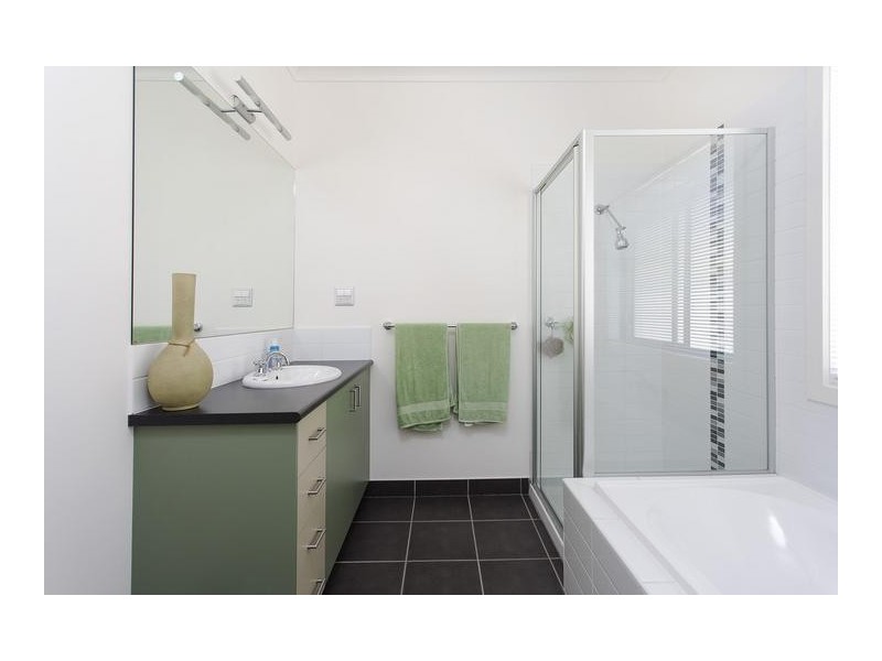 2 Black Wattle Avenue, Epsom VIC 3551