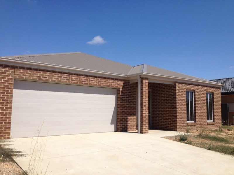 85 Greenfield Drive, Epsom VIC 3551