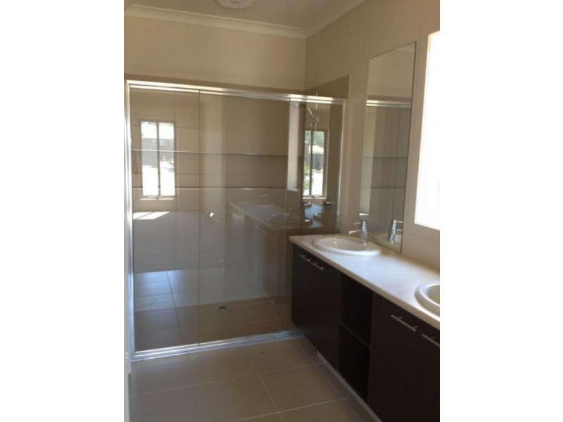 85 Greenfield Drive, Epsom VIC 3551