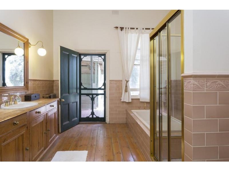 208 Longs Road, Serpentine VIC 3517