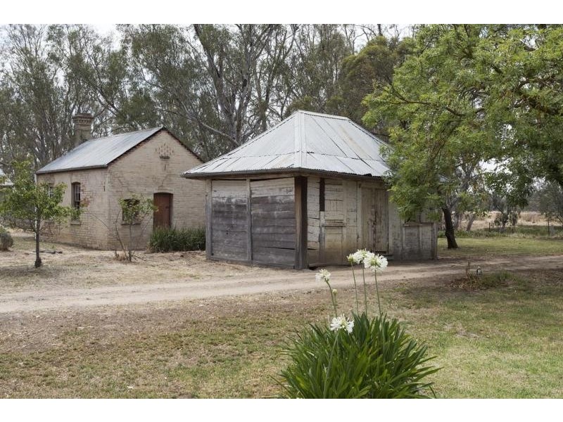 208 Longs Road, Serpentine VIC 3517