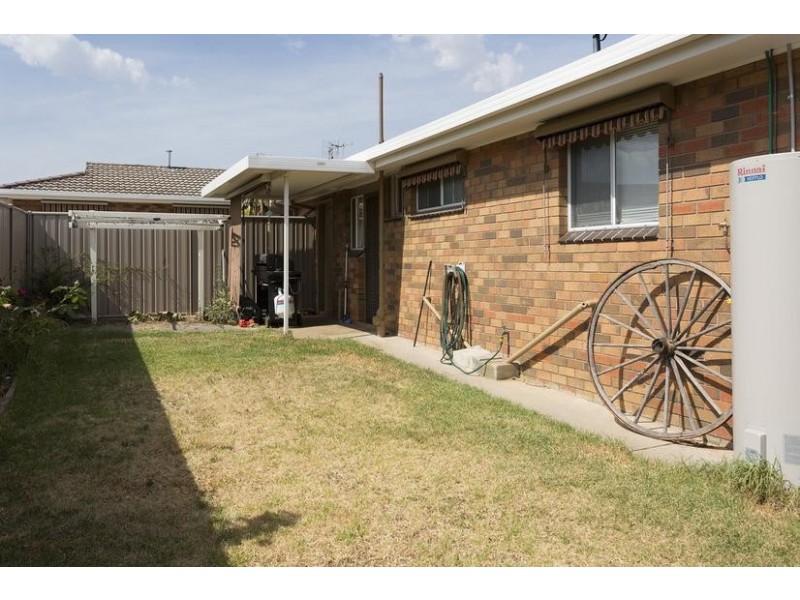 2/101 Neale Street, Flora Hill VIC 3550