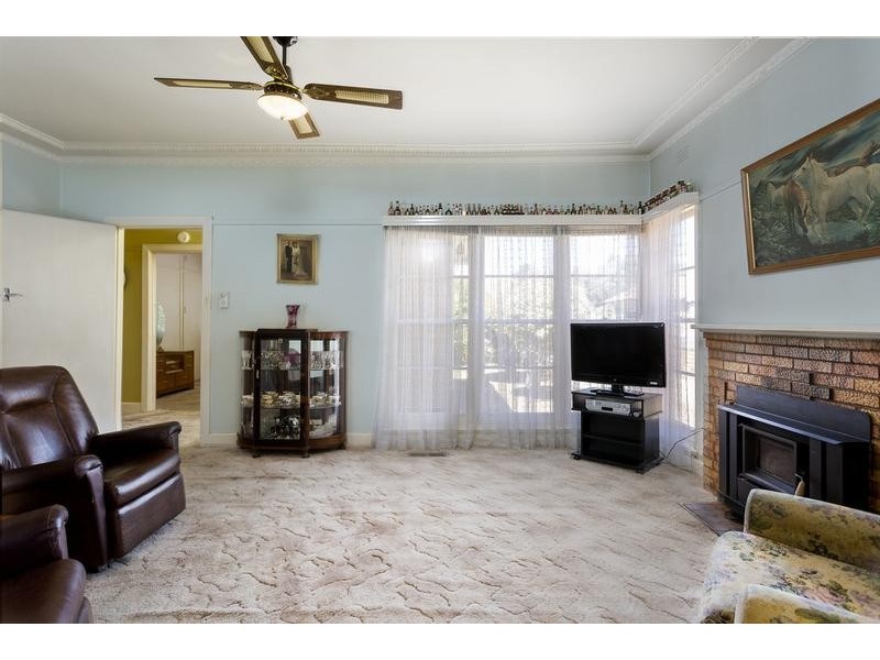 128 Neale Street, Flora Hill VIC 3550