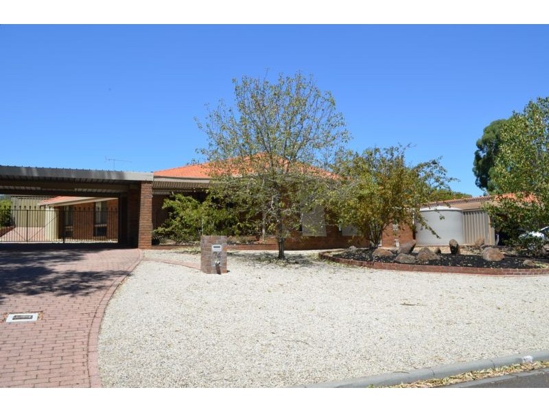 74 Harley Street, Strathdale VIC 3550