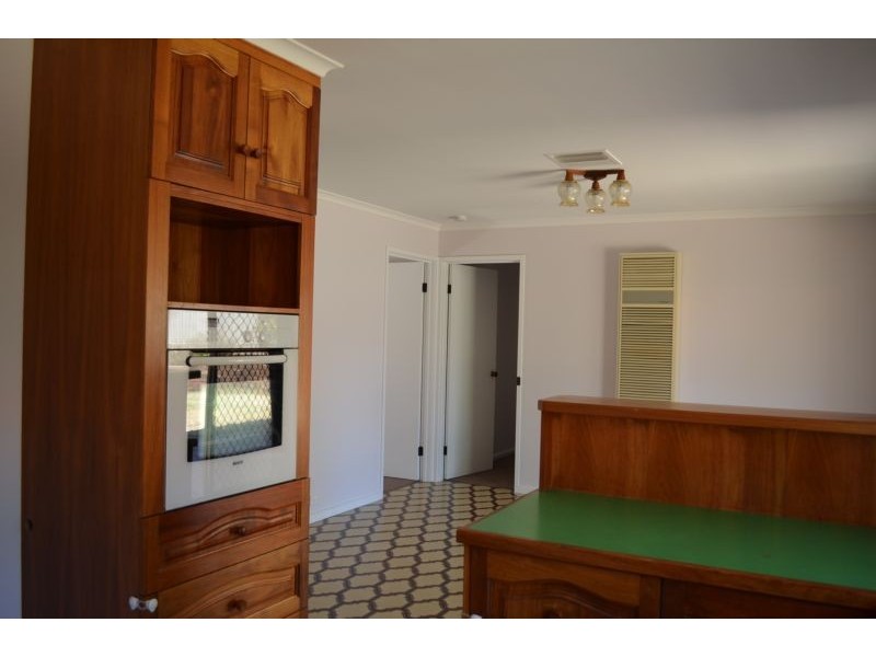 74 Harley Street, Strathdale VIC 3550