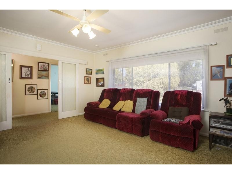 26 Taylor Street, California Gully VIC 3556