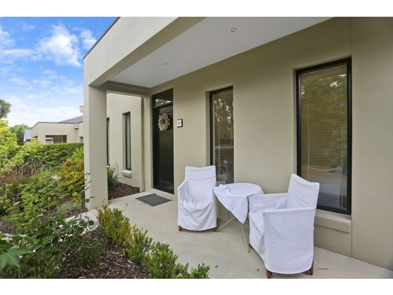 137 Havlin Street East, Flora Hill VIC 3550