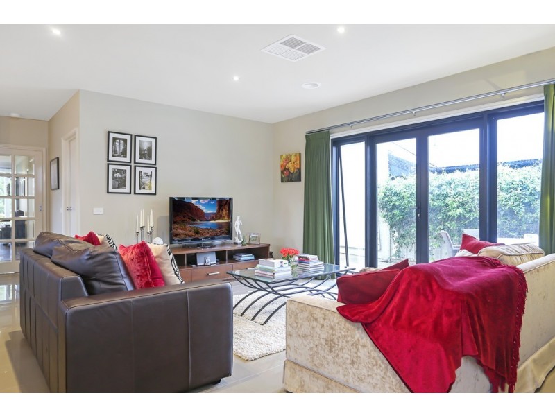 137 Havlin Street East, Flora Hill VIC 3550