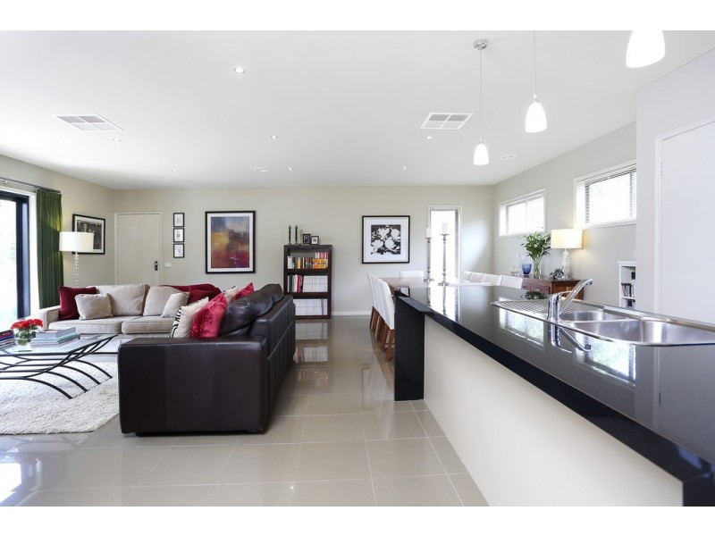 137 Havlin Street East, Flora Hill VIC 3550