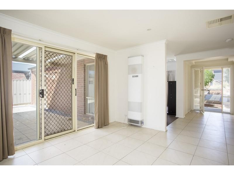 18 Londonderry Way, Epsom VIC 3551