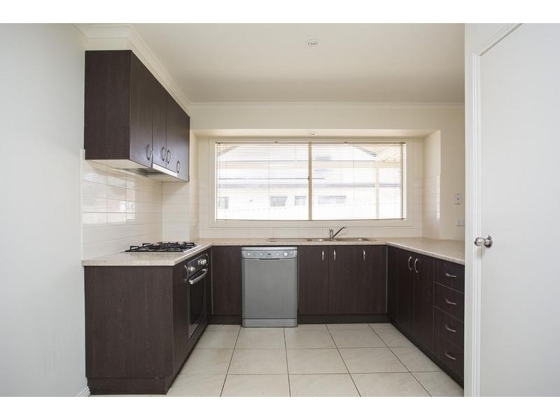 18 Londonderry Way, Epsom VIC 3551