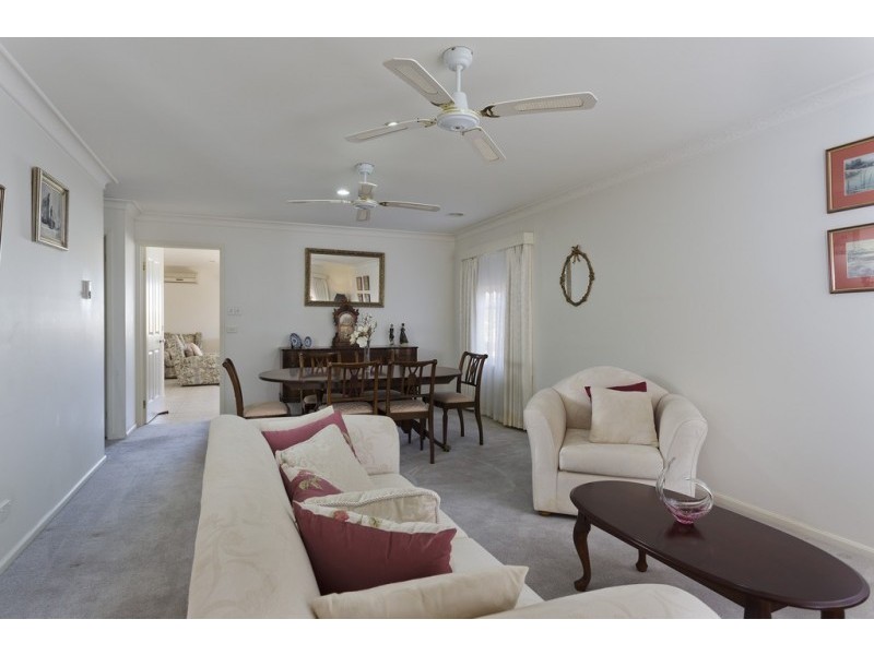 9 Baden Powell Place, Strathdale VIC 3550