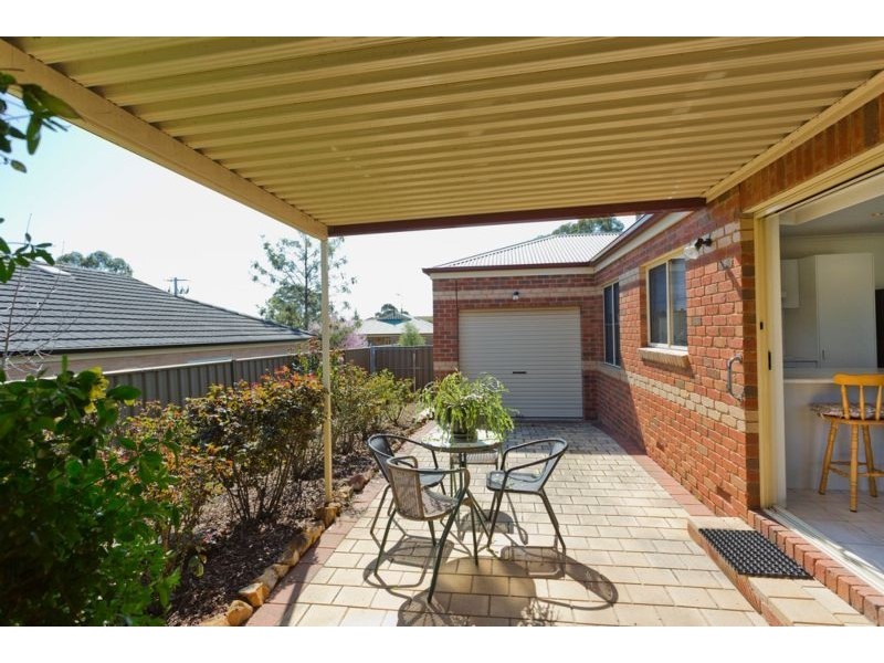 9 Baden Powell Place, Strathdale VIC 3550
