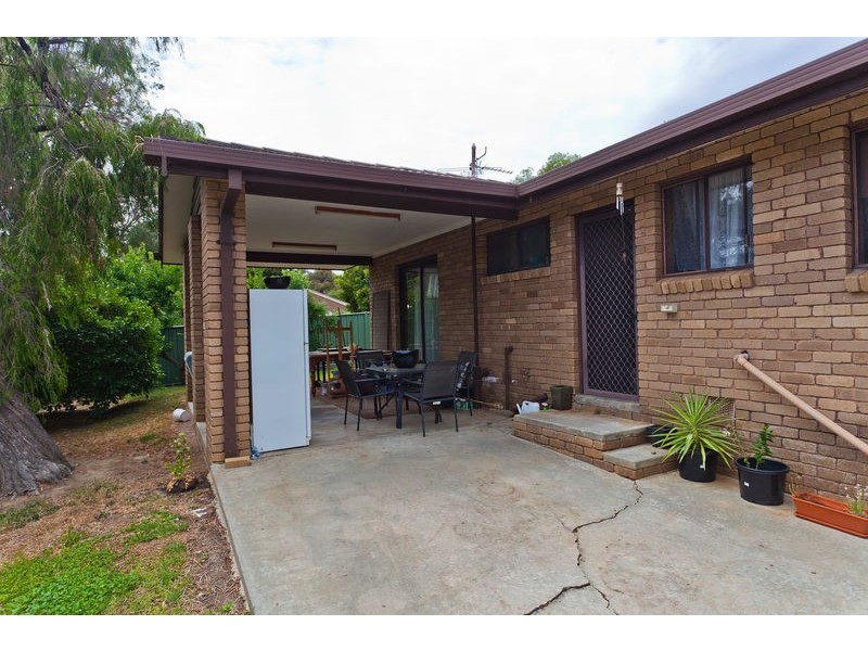 2/3 Nandina Court, Strathdale VIC 3550