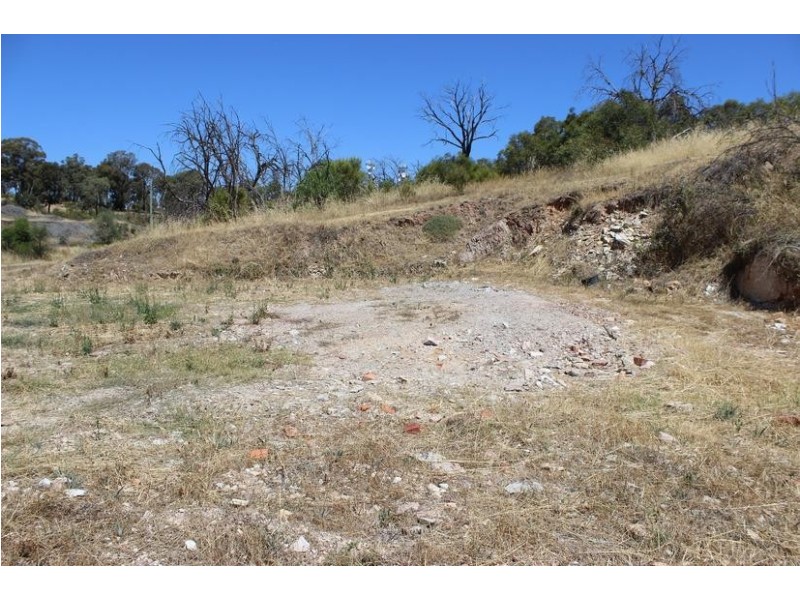 29 Happy Valley Road, West Bendigo VIC 3550