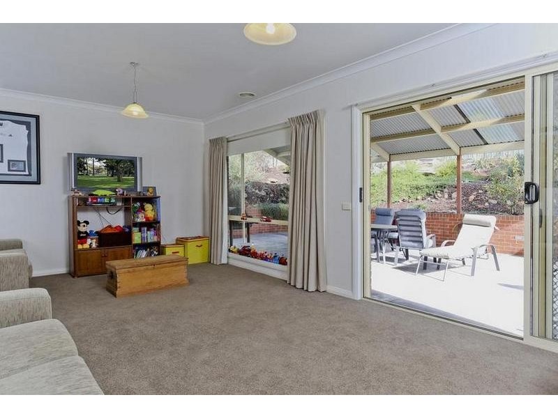 30 Keogh Drive, Spring Gully VIC 3550