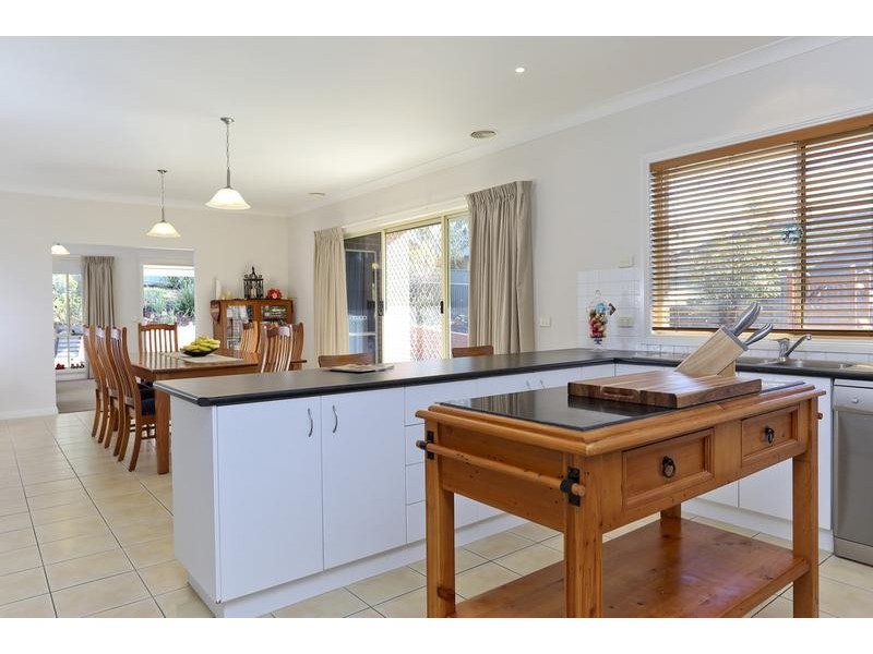 30 Keogh Drive, Spring Gully VIC 3550
