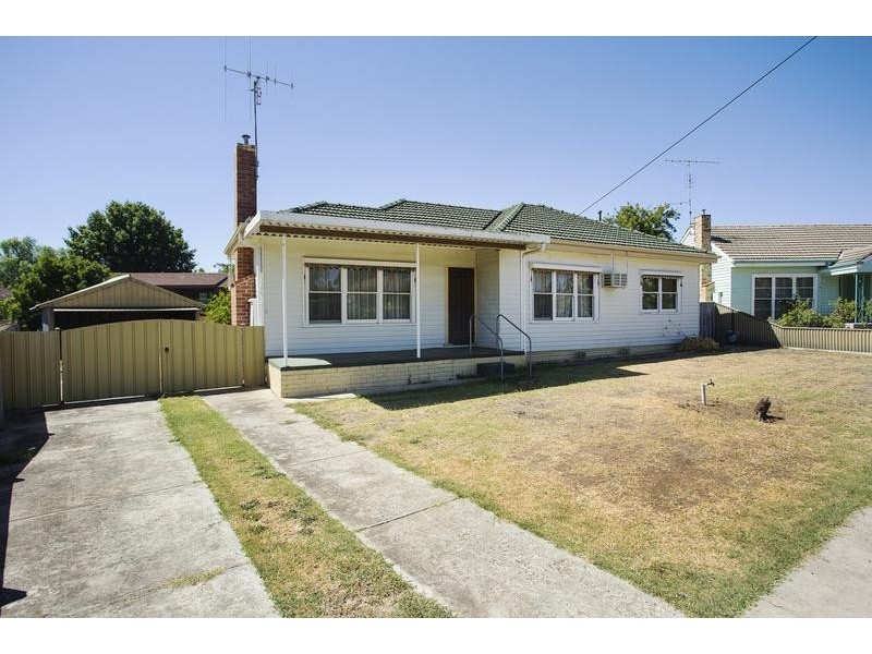 9 Alamein Court, Golden Square VIC 3555