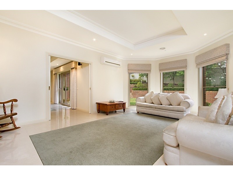 5 Adelle Court, Strathdale VIC 3550