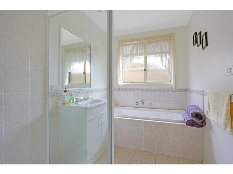 2 Bassett Drive, Strathfieldsaye VIC 3551
