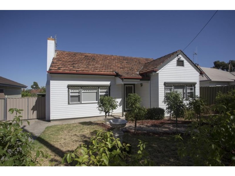 3 Theodore Street, Flora Hill VIC 3550