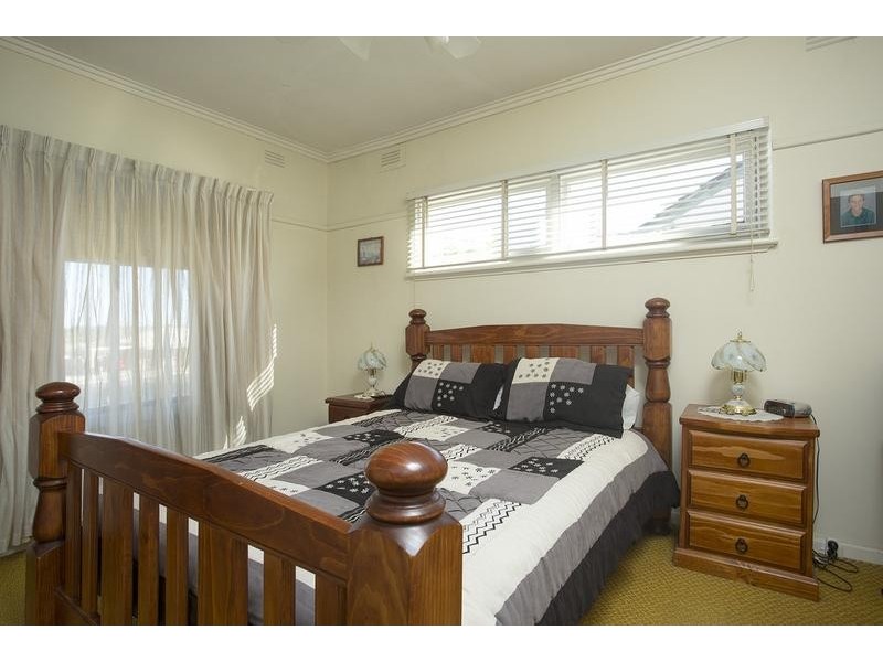 16 Jennings Street, East Bendigo VIC 3550