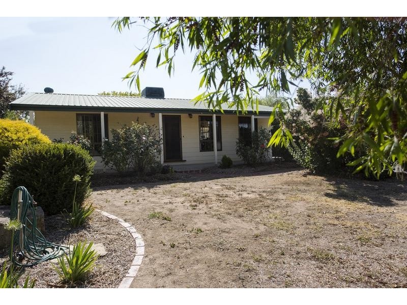 15 Saade Street, Epsom VIC 3551