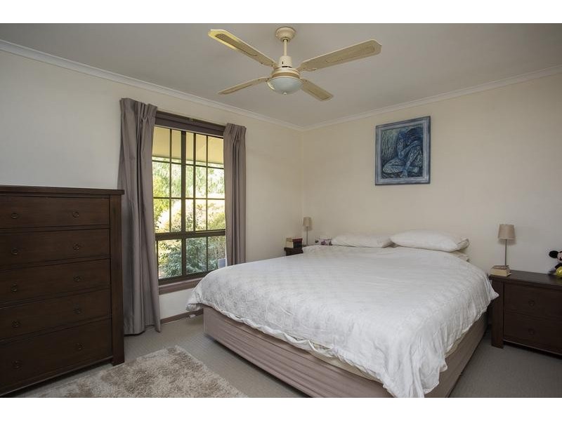 15 Saade Street, Epsom VIC 3551