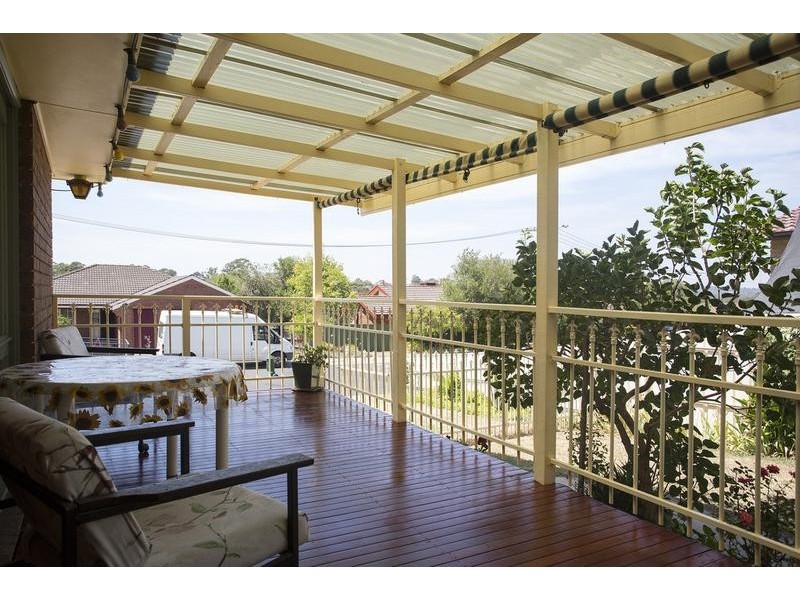 5 Howell Crescent, Kangaroo Flat VIC 3555