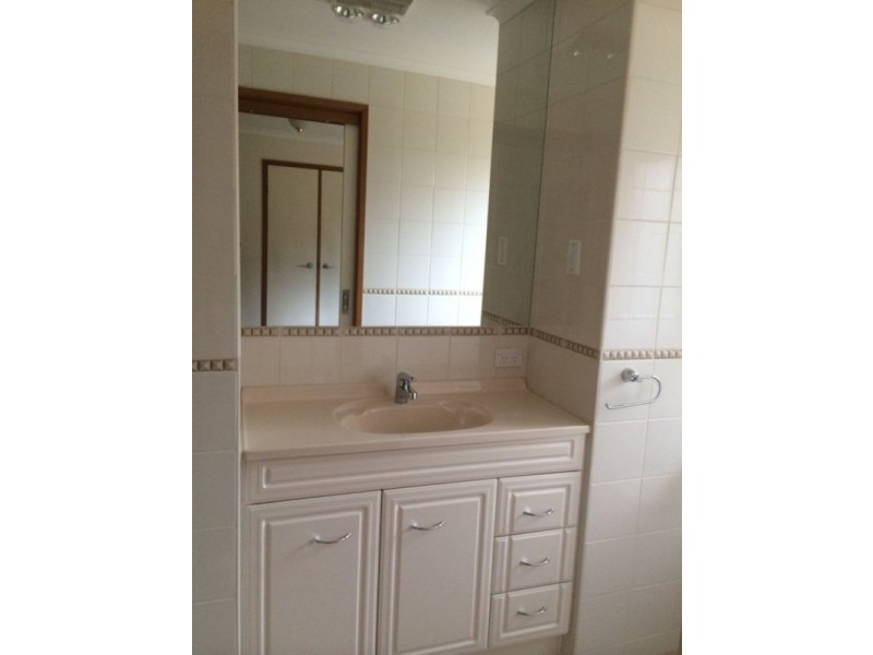 5a Bolton Drive, Strathdale VIC 3550