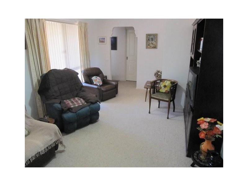 2/6 Davey Close, Flora Hill VIC 3550