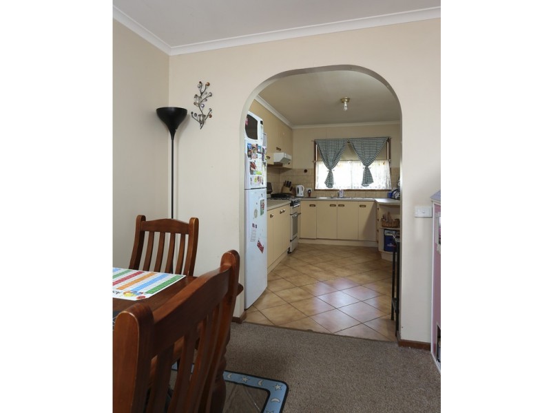 27 Curtain Street, Eaglehawk VIC 3556