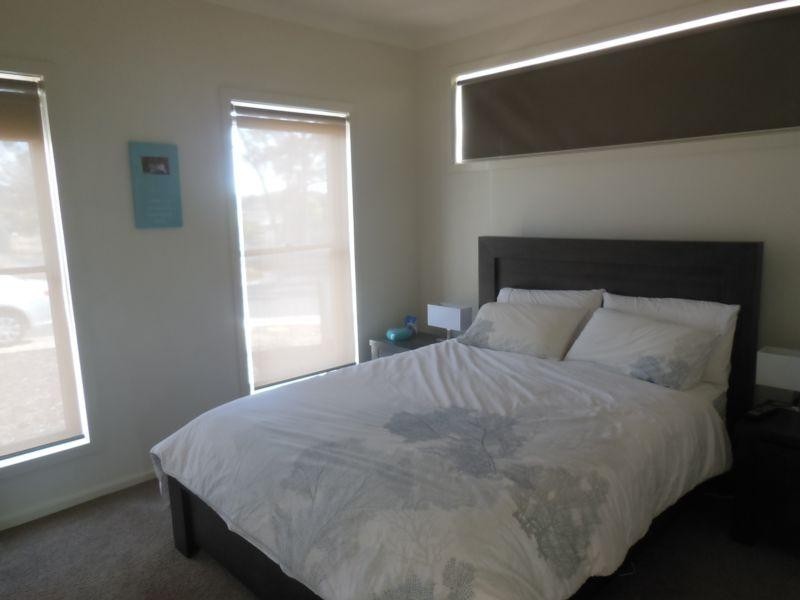 1A Davey Close, Flora Hill VIC 3550