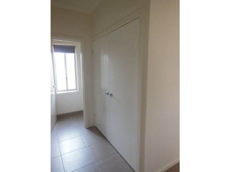 1A Davey Close, Flora Hill VIC 3550