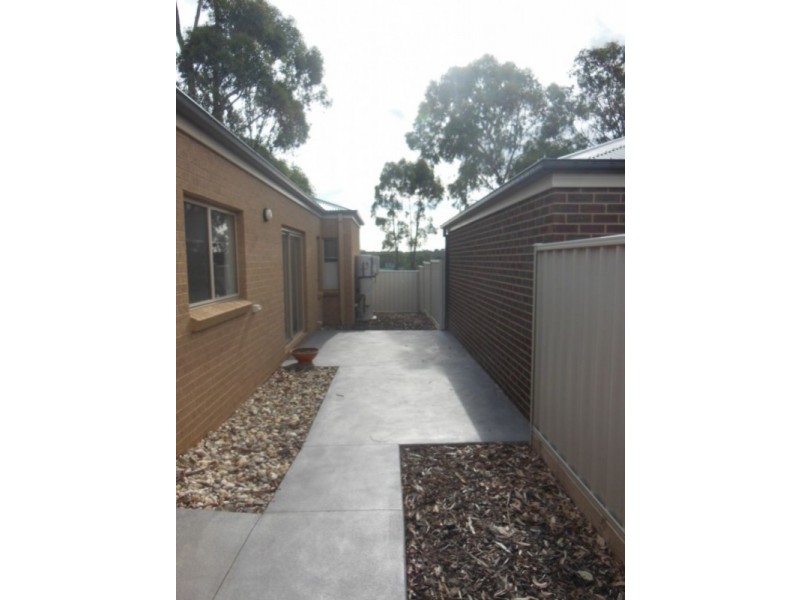 1A Davey Close, Flora Hill VIC 3550