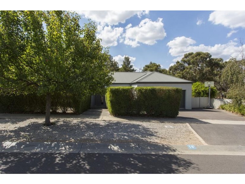 16 Irkara Drive, Kennington VIC 3550