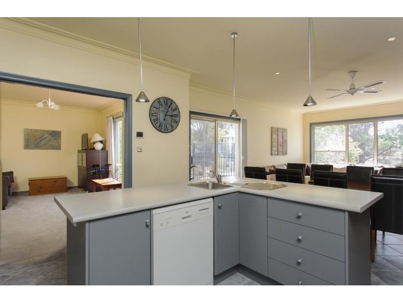 16 Irkara Drive, Kennington VIC 3550