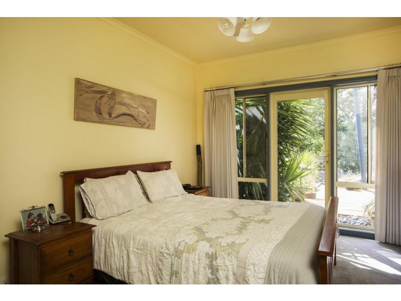 16 Irkara Drive, Kennington VIC 3550