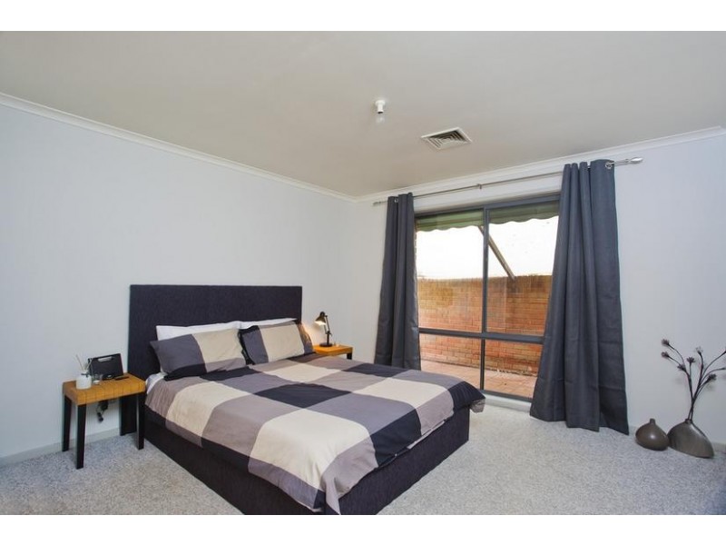 5 Sherwood Drive, Flora Hill VIC 3550