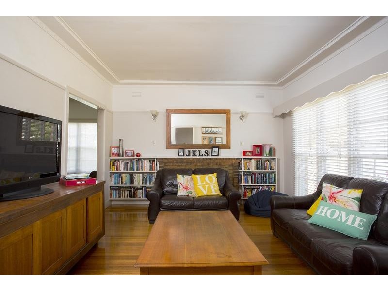 32 Reginald Street, Quarry Hill VIC 3550