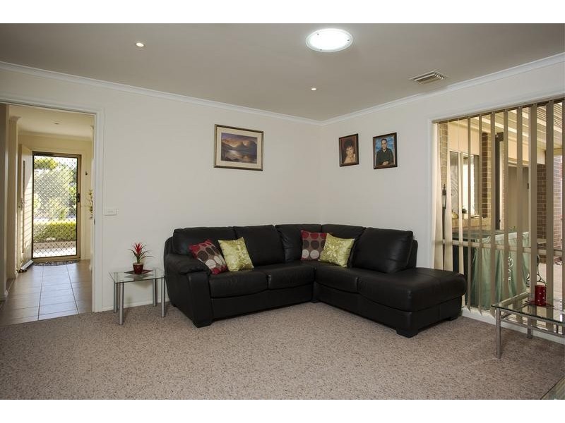 4 Westwood Drive, California Gully VIC 3556