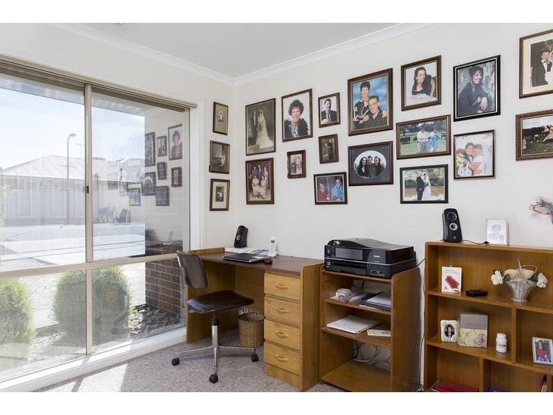 4 Westwood Drive, California Gully VIC 3556