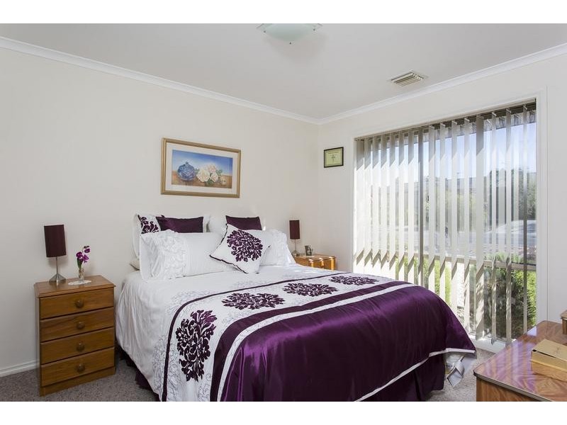 4 Westwood Drive, California Gully VIC 3556