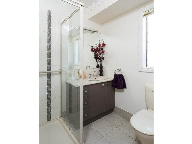 4 Westwood Drive, California Gully VIC 3556