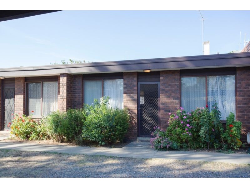 2/44 Panton Street, Golden Square VIC 3555
