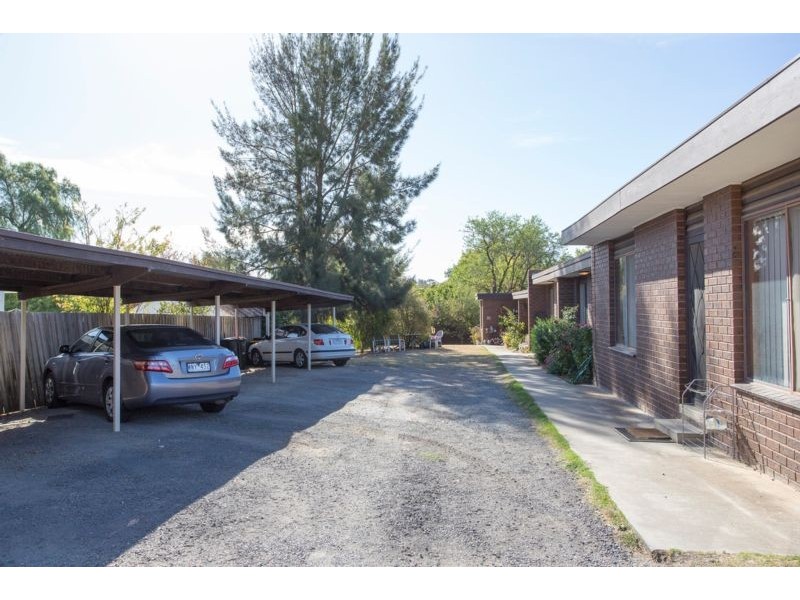 2/44 Panton Street, Golden Square VIC 3555