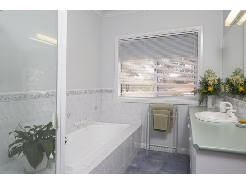 3 Figtree Lane, Strathdale VIC 3550