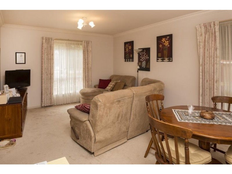 1/2 Bright Street, Eaglehawk VIC 3556