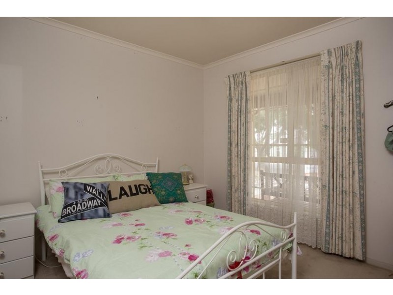 1/2 Bright Street, Eaglehawk VIC 3556