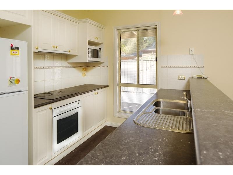 1/36 Miller Street, Kennington VIC 3550